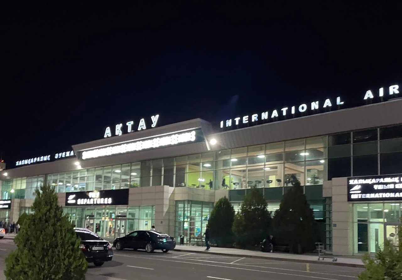 Суд обязал аэропорт Актау выплатить 2 млн тенге за травму ребенка на эскалаторе